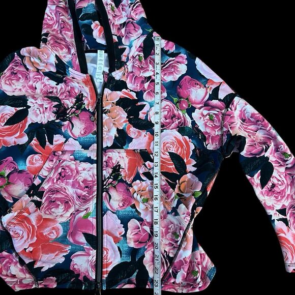 Lululemon Secret Garden Pink Floral Find Your Om Hoodie Jacket Size 8 RARE - Picture 10 of 13